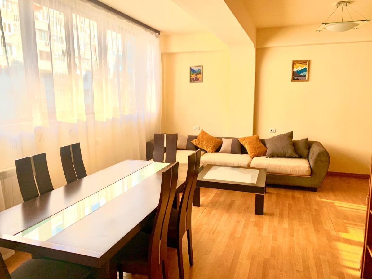 Apartment Amiryan Erevan Esterno foto
