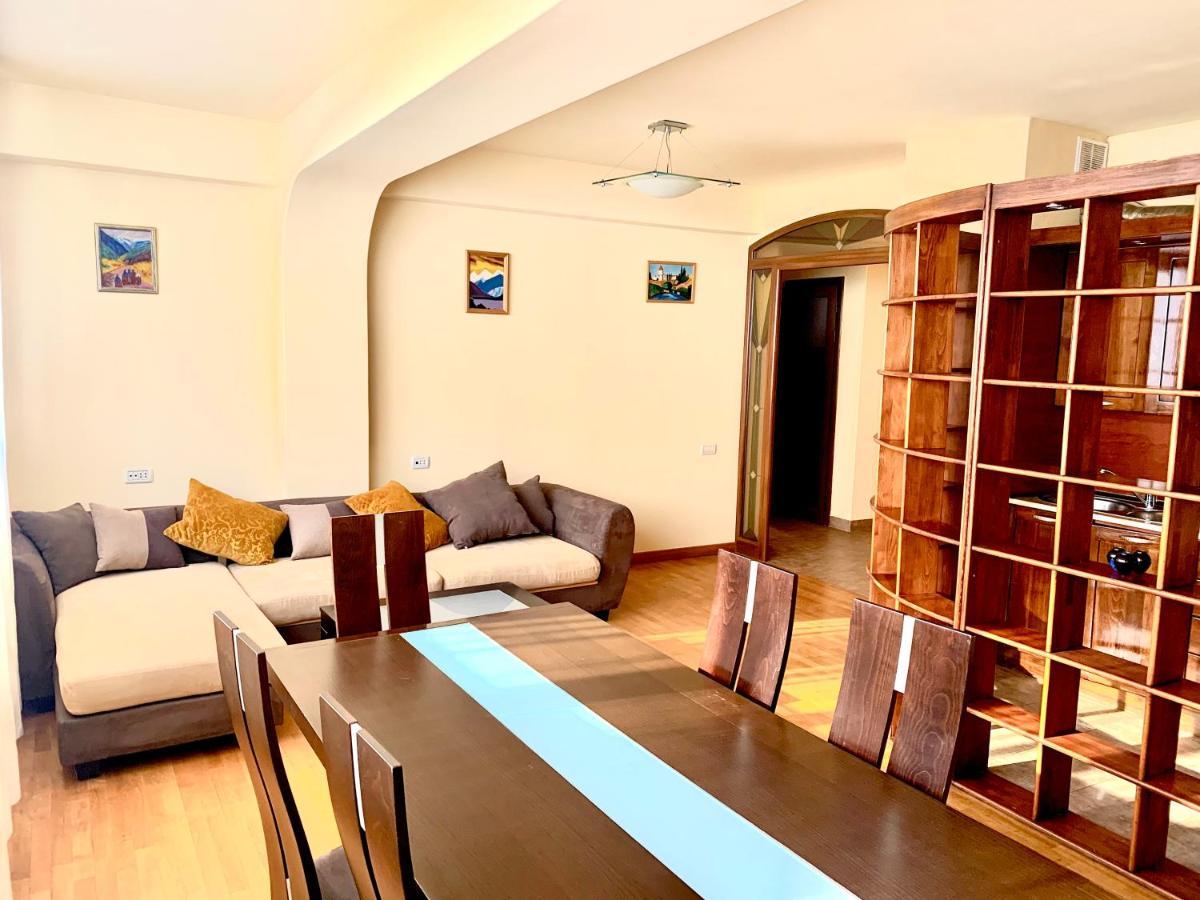 Apartment Amiryan Erevan Esterno foto