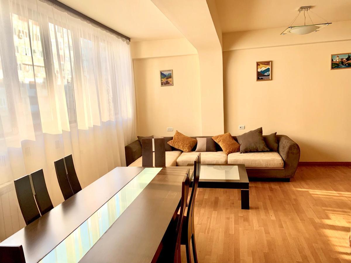 Apartment Amiryan Erevan Esterno foto